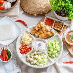 โชคชัยแหนมเนือง (สาขา3) หน้าหมู่บ้านมนชญา3 (ถ.หทัยราษฎร์)