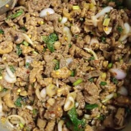 ลาบเป็ดยโส ส้มตำ-ไก่อบโอ่ง