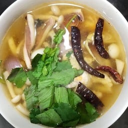 ต้มยำรวมมิตรน้ำใส