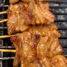 ข้าวเหนียวหมูปิ้ง