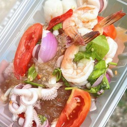 ยำวุ้นเส้นทะเล (กุ้ง หมึก)