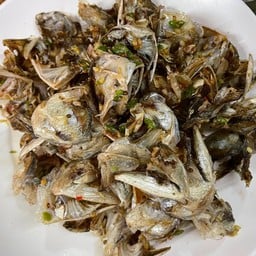 แก้มปลาทูคั่วพริกเกลือ