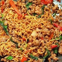 มาม่าผัดขี้เมา