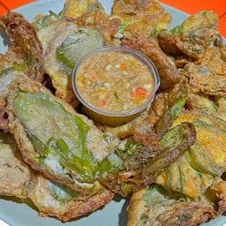 มะเขือ ชะอมชุบไข่ น้ำพริกกะปิ
