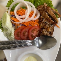 สลัดเนื้อ