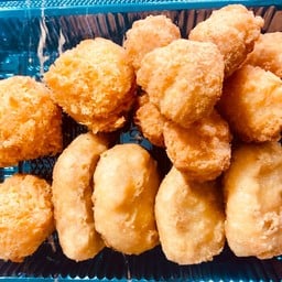 นักเก็ต4+ไก่ป็อบ8+ชีสบอล3(ซอสมะเขือเทศ+มายองเนส)