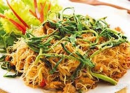 หมี่ผัดกระเฉดไม่เอาเนื้อสัตว์