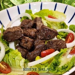 สลัดน้ำใสเนื้อริบอาย