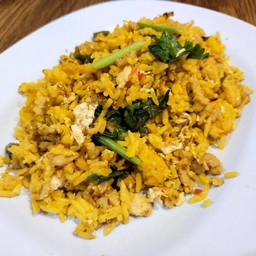 ข้าวผัดผงกะหรี่ไข่เจียวเจ(ฟองเต้าหู้สด)
