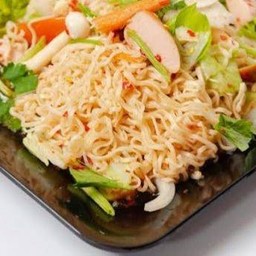 ยำมาม่า