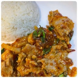 ผัดพริกแกง หมูหมัก