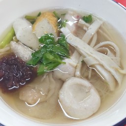 ก๋วยเตี๋ยวปลาสาหร่าย