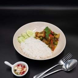 ข้าวเขียวหวานแห้งหมูกรอบ