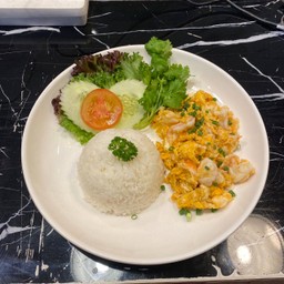 ข้าวไข่ขยี้กุ้ง