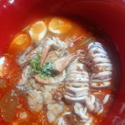 จัมโบ้ต้มยำทะเล