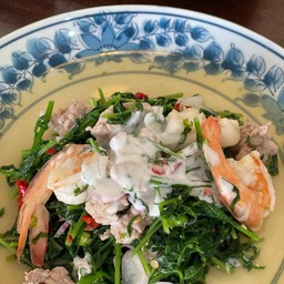 ยำผักกูด (กับข้าว)