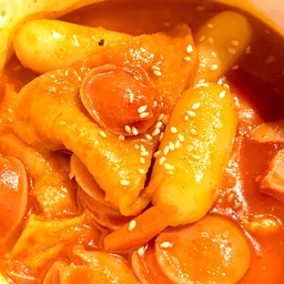ต๊อกบกกีสอดไส้ชีส (Cheese Tteokbokki)