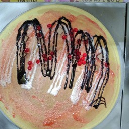 เครป(แยมสตรอเบอรี่+เยลลี่เขียว)