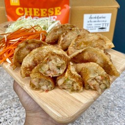 เกี๊ยวซ่าญี่ปุ่นทอด 6  ชิ้น