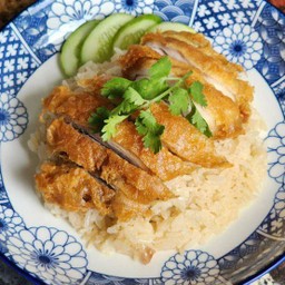 ข้าวมันไก่ทอด จัมโบ้