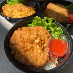 ข้าวไข่เจียวกุ้งสับ (แนะนำ)