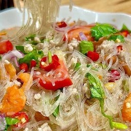 ยำวุ้นเส้นหมูสับ