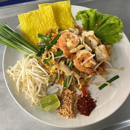ผัดไทยกุ้งสด