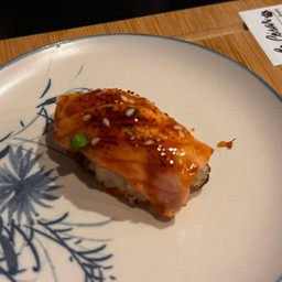 ซูชิแซลมอนเบิร์นเทริยากิ