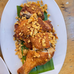 น่องไก่ทอดติดสะโพก