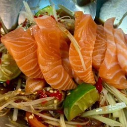 ตำแซลมอน
