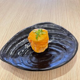 ซูชิแซลมอนโฮตาเตะสไปซี่