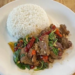 ข้าวกะเพรา เนื้อตุ๋น