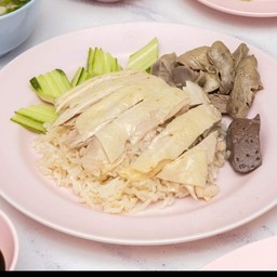 ข้าวมันไก่ใส่เครื่องในธรรมดา