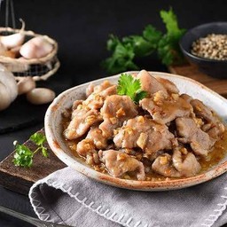 หมูกระเทียม