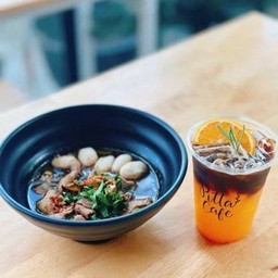 โปรจับคู่ Orange Americano + ก๋วยเตี๋ยวหมูพรีเมียม
