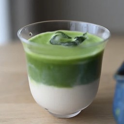 มัชฉะลาเต้ เกรดพรีเมี่ยม Matcha Latte