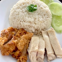 ข้าวมันไก่ Dual (ไก่ต้ม + ไก่กรอบ)