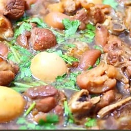 ข้าวแกงหลังอำเภอ ร้านแกงราดข้าวหลังอำเภอลพบุรี
