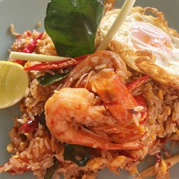 ข้าวผัดต้มยำทะเล+ไข่ดาว