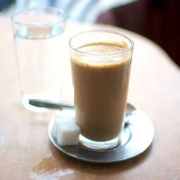 กาแฟเย็นใส่นม ขวด330มล - Cafe con Leche (coffee & milk) 330ml bottle
