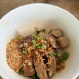 ก๋วยเตี๋ยวเนื้อแห้งชามเล็ก