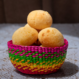 ชีสบัน (ขนมปังชีส) 9 ชิ้น - Cheese Bunns (Pao de Queijo) 9 pieces