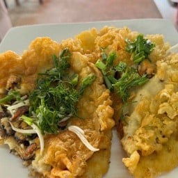 หอยทอดกระทะร้อนคนวัง แม่สาย แม่สาย