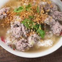 ข้าวต้มหมูสับ