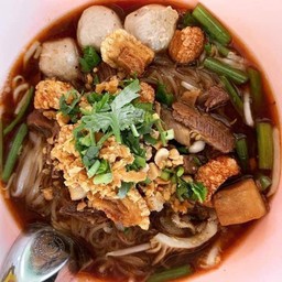 ก๋วยเตี๋ยวเนื้อ