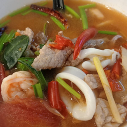 ต้มแซ่บทะเลรวมมิตร