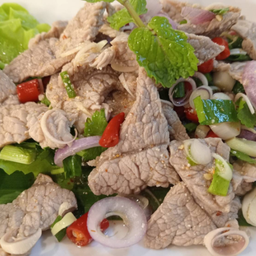 พล่าเนื้อ