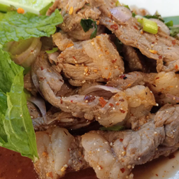 น้ำตกเนื้อ