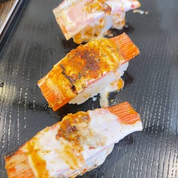 ซูชิปูอัดเบิร์นโรยผงหม่าล่า