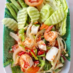 ยำรวมมิตรทะเล